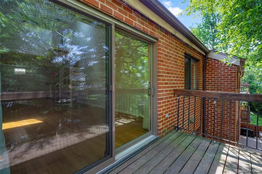 18 Bronxville Glen Drive Bronxville NY 10708
