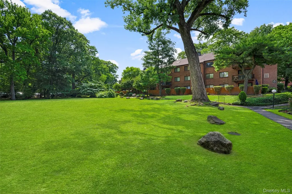 18 Bronxville Glen Drive Bronxville NY 10708