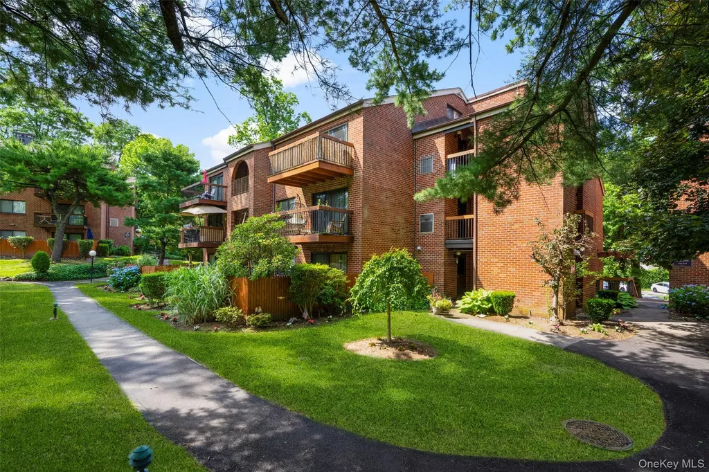 18 Bronxville Glen Drive Bronxville NY 10708