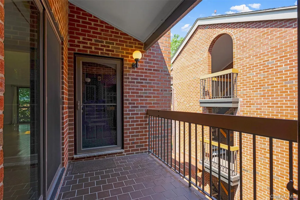 18 Bronxville Glen Drive Bronxville NY 10708