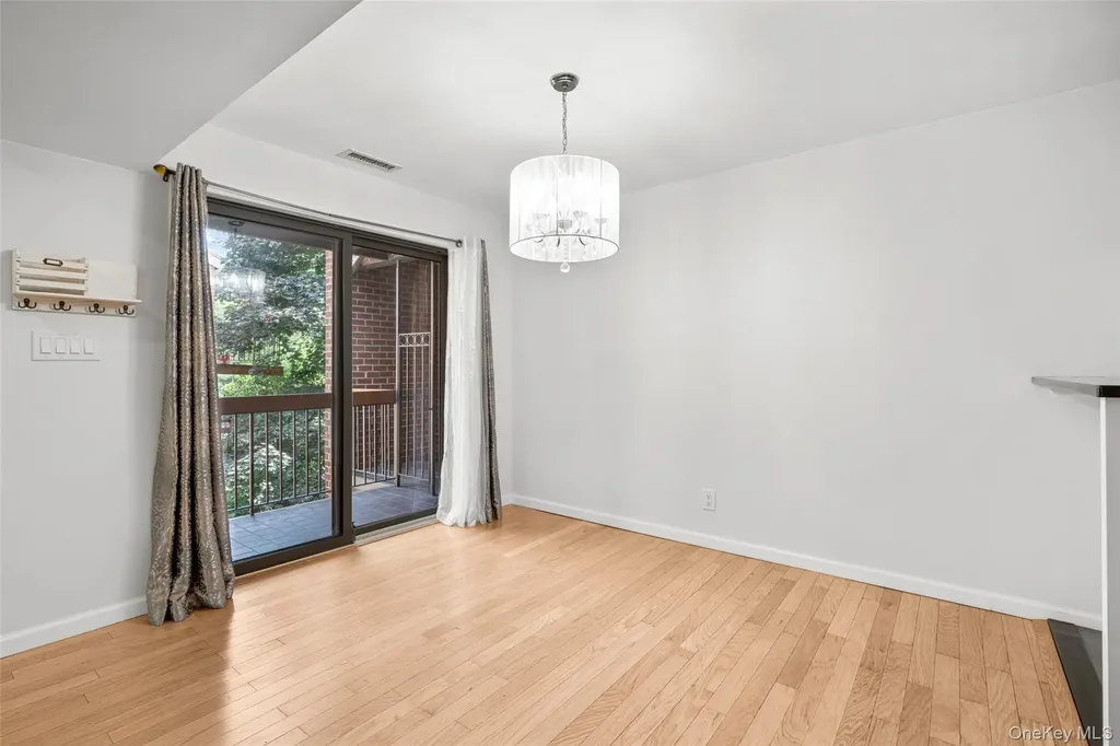 18 Bronxville Glen Drive Bronxville NY 10708