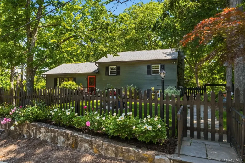 16 Howland Road Garrison NY 10524