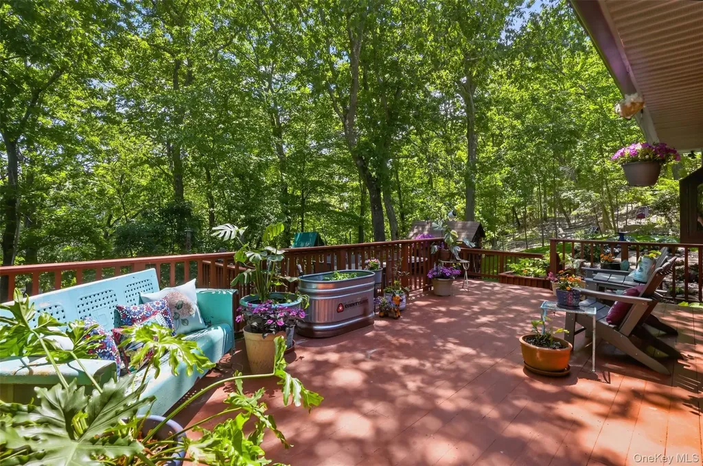 16 Howland Road Garrison NY 10524
