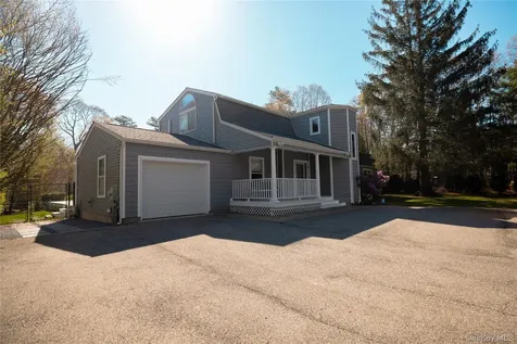 220 Pleasure Drive Riverhead NY 11901