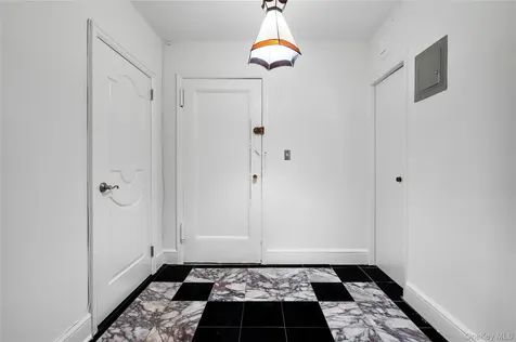 270 Bronxville Road Bronxville NY 10708