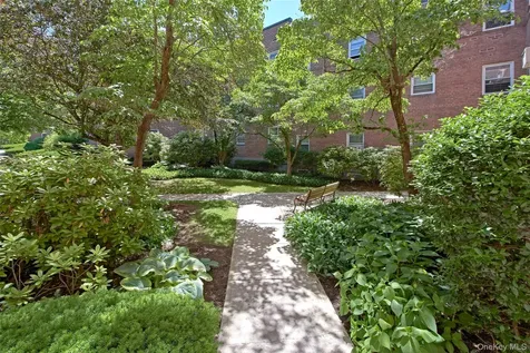 320 S Broadway Tarrytown NY 10591
