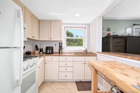 320 S Broadway Tarrytown NY 10591