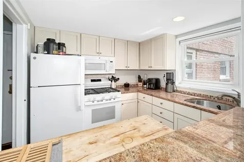320 S Broadway Tarrytown NY 10591