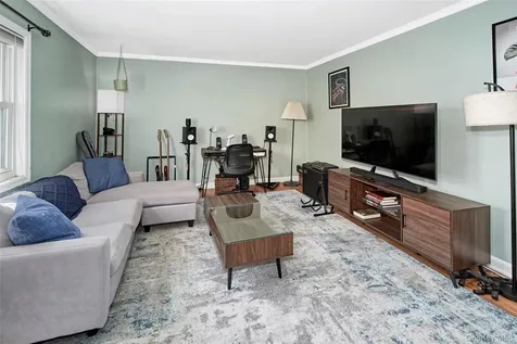 320 S Broadway Tarrytown NY 10591