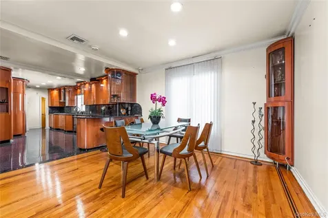 7355 194th Street Fresh Meadows NY 11366