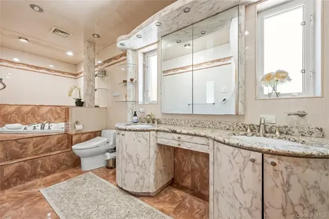 7355 194th Street Fresh Meadows NY 11366