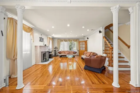 7355 194th Street Fresh Meadows NY 11366