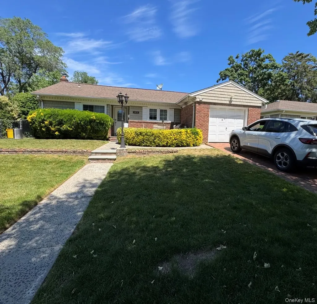 1498 Kew Avenue Hewlett NY 11557