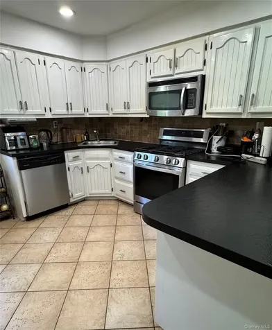 1498 Kew Avenue Hewlett NY 11557
