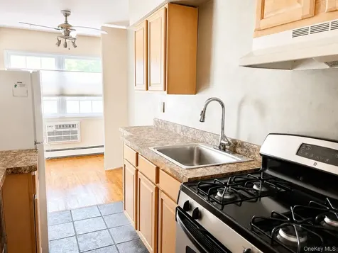 8 Colonial Road Beacon NY 12508
