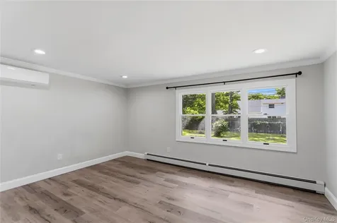 26 Halfcircle Drive Holbrook NY 11741