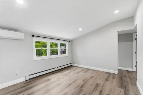 26 Halfcircle Drive Holbrook NY 11741