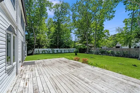 26 Halfcircle Drive Holbrook NY 11741