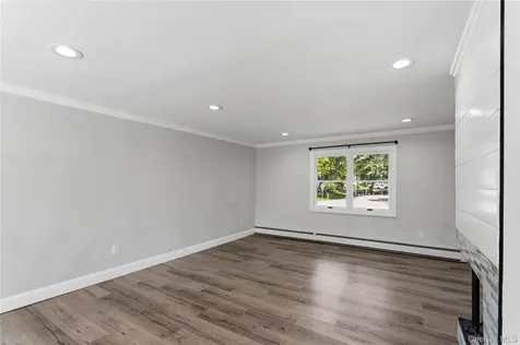 26 Halfcircle Drive Holbrook NY 11741