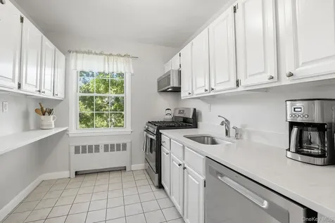 21 Fieldstone Drive Hartsdale NY 10530