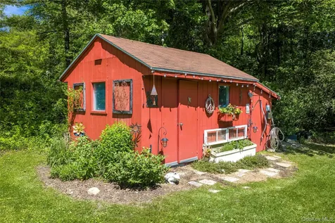 32 Cobb Road Brewster NY 10509