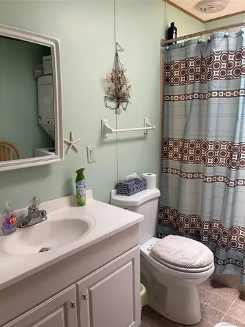 525/B11 Riverleigh Avenue Riverhead NY 11901