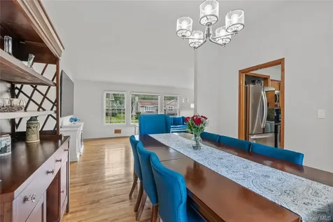 224 Willow Drive Briarcliff Manor NY 10510