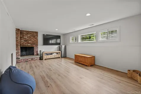 224 Willow Drive Briarcliff Manor NY 10510