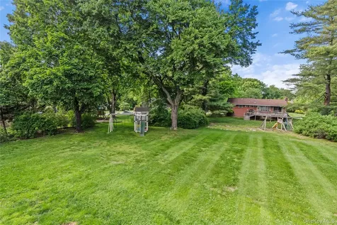 224 Willow Drive Briarcliff Manor NY 10510