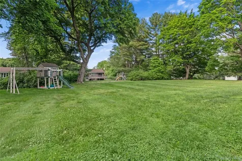 224 Willow Drive Briarcliff Manor NY 10510