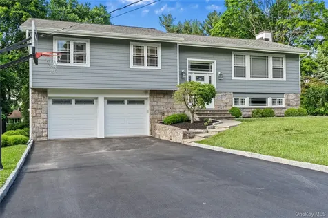 224 Willow Drive Briarcliff Manor NY 10510
