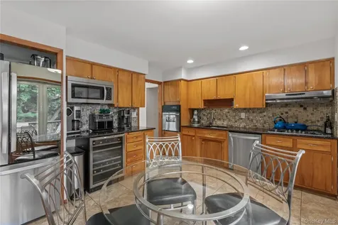 224 Willow Drive Briarcliff Manor NY 10510