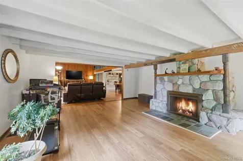 236 Hosner Mountain Road Hopewell Junction NY 12533