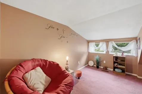 236 Hosner Mountain Road Hopewell Junction NY 12533