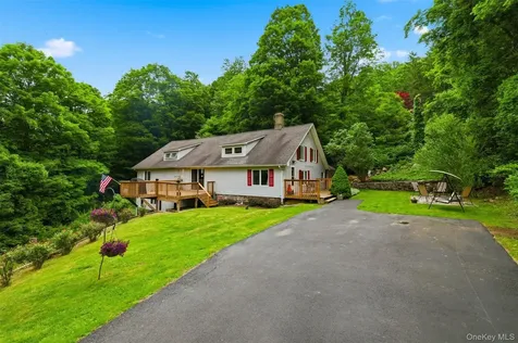 236 Hosner Mountain Road Hopewell Junction NY 12533
