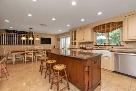 2114 Donna Drive Merrick NY 11566