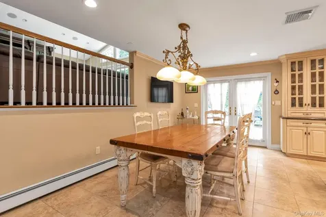 2114 Donna Drive Merrick NY 11566