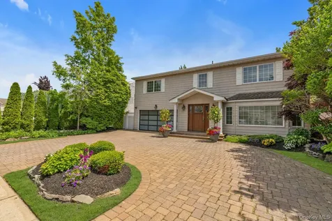 2114 Donna Drive Merrick NY 11566