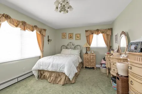 2114 Donna Drive Merrick NY 11566