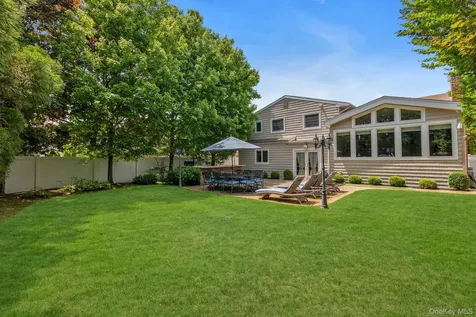 2114 Donna Drive Merrick NY 11566