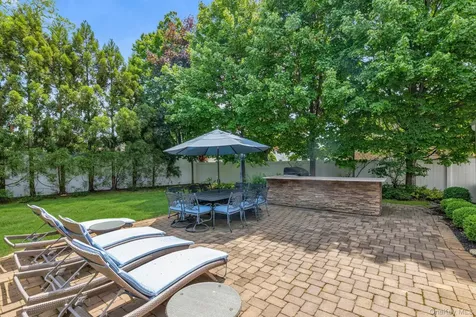 2114 Donna Drive Merrick NY 11566