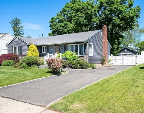 23 Martin Road S Bethpage NY 11714