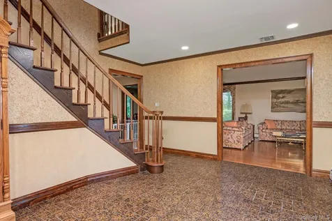 251 Baird Court Woodbury NY 11797