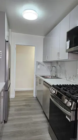 4255 Colden Street Flushing NY 11355
