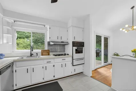 4 Pamela Lane Valhalla NY 10595