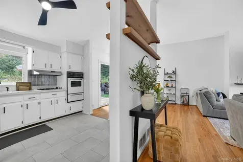 4 Pamela Lane Valhalla NY 10595