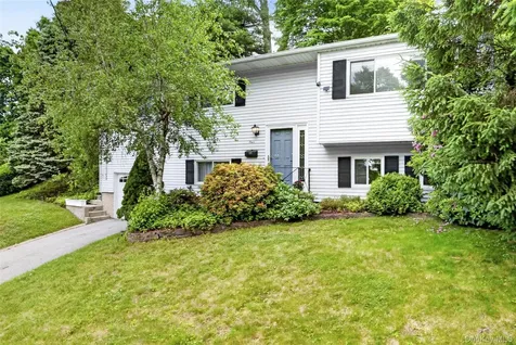 4 Pamela Lane Valhalla NY 10595