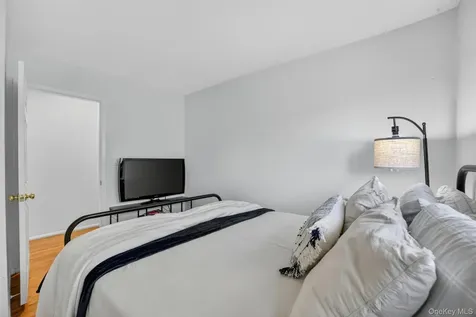 4 Pamela Lane Valhalla NY 10595