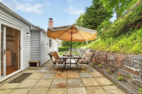 4 Pamela Lane Valhalla NY 10595
