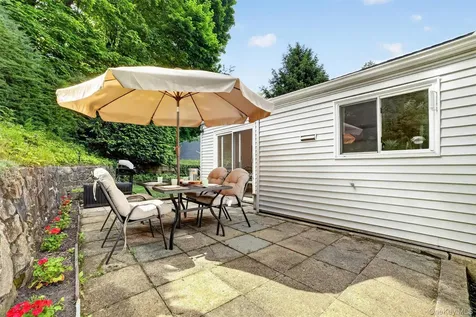 4 Pamela Lane Valhalla NY 10595